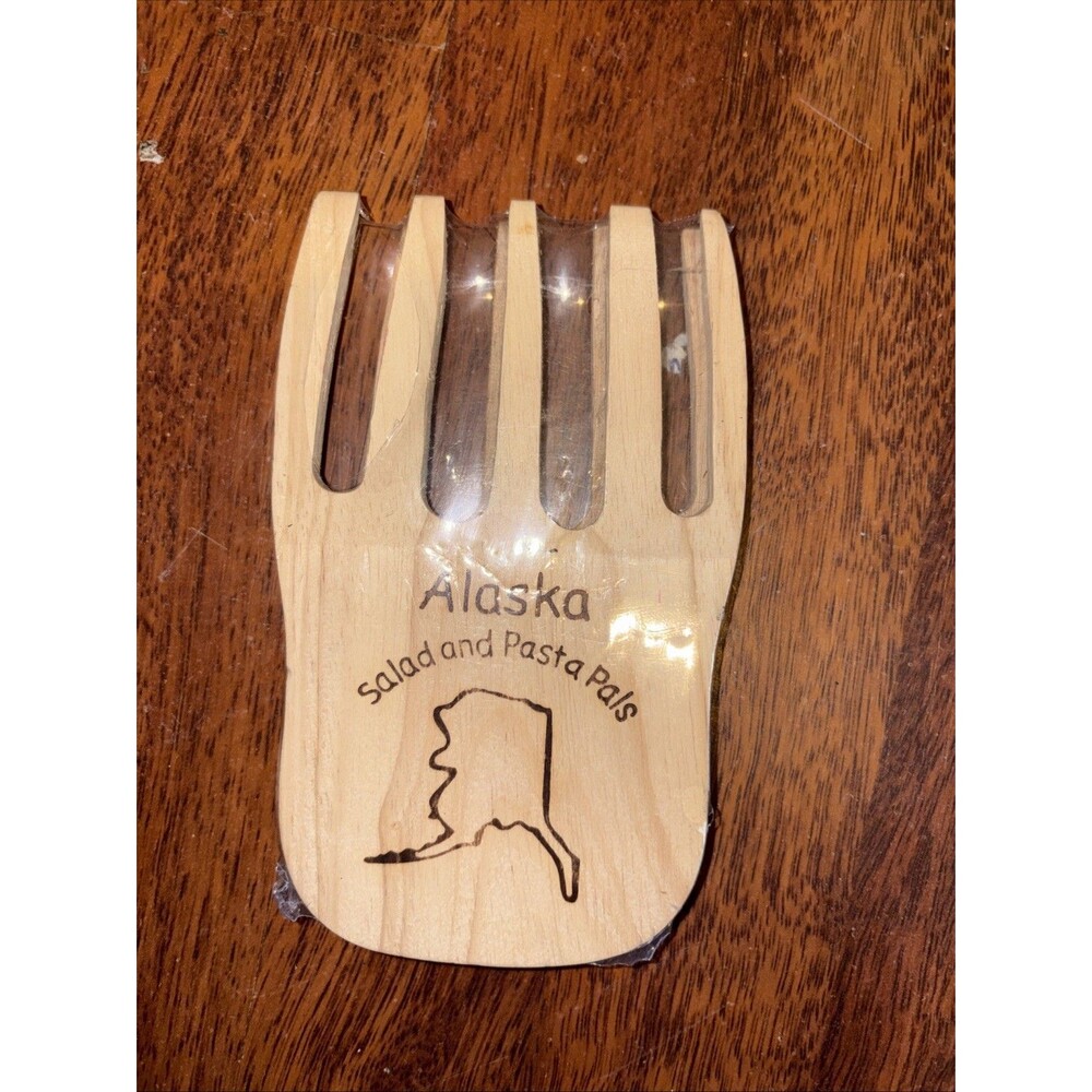 Pair Ketchikan Alaska Bear Claw Wood Pasta and Salad Servers NIP Tongass